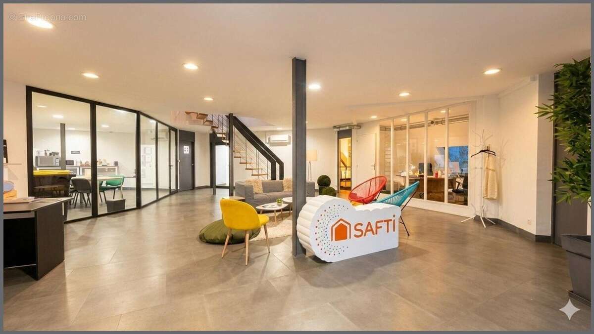 Photo 3 - Commerce à ANGOULEME