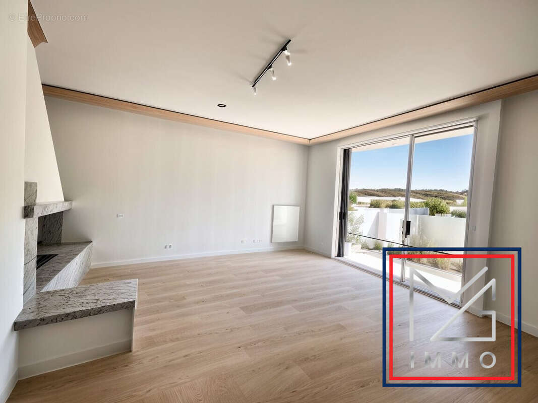 Appartement à SIX-FOURS-LES-PLAGES