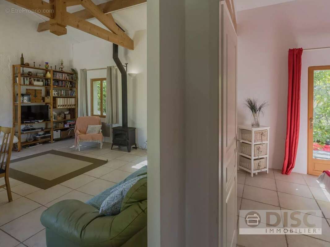 Maison à ROUSSAYROLLES