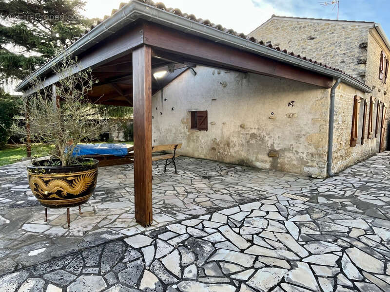 Maison à SAINT-MICHEL-EN-L'HERM