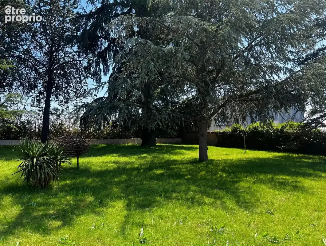 Maison 11 pièces 248 m² à vendre à Saint-Varent (79330) - photo 6