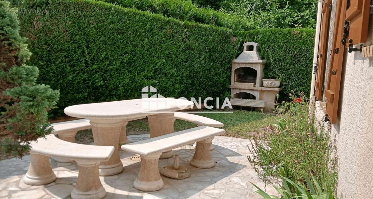 Maison à LA QUEUE-EN-BRIE