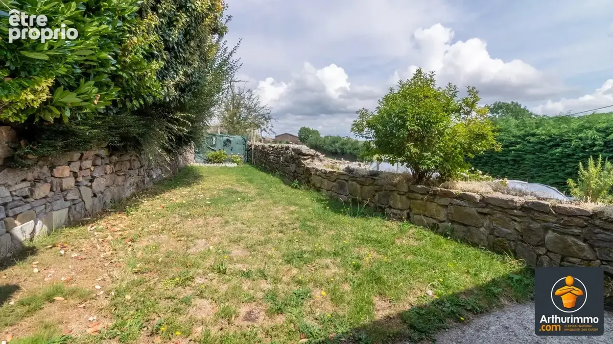 Maison familiale avec dépendances, jardin et vue dégagée – Sainte-Catherine - photo 24