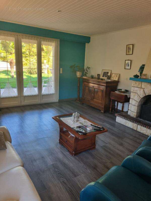 Maison à SAINT-AMAND-MONTROND