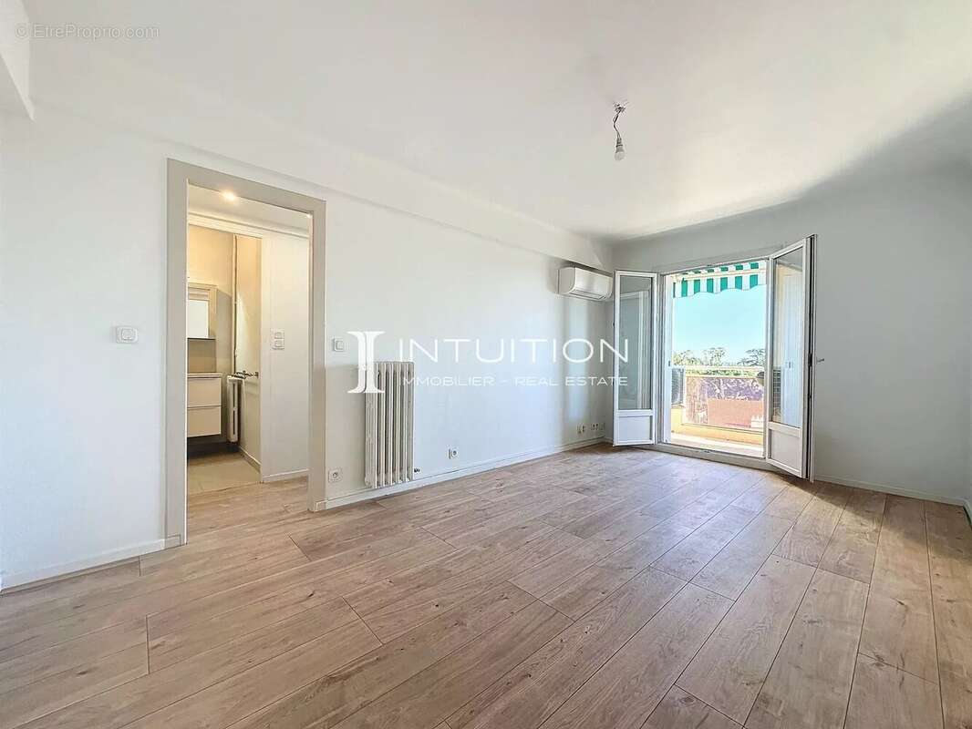Cannes - Alexandre III : Appartement 2 pièces vue mer - photo 4
