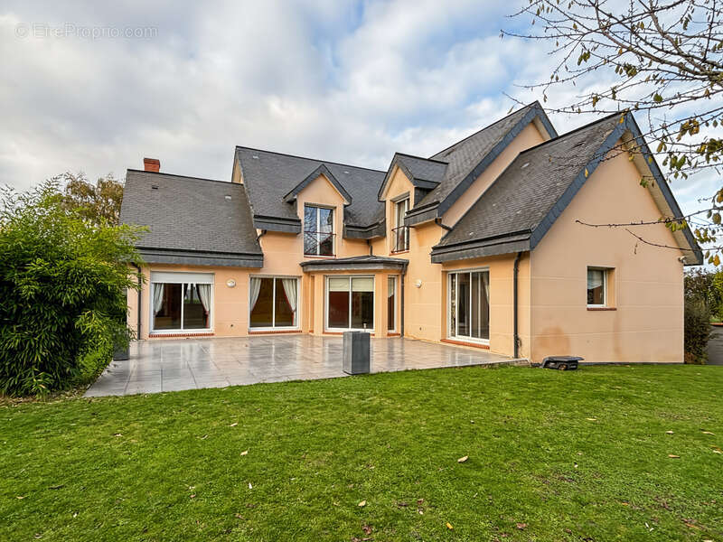 Maison à LE MESNIL-ESNARD