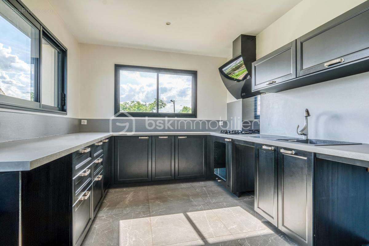 Maison 7 pièces 173 m² à vendre à Claye-Souilly (77410) - photo 5