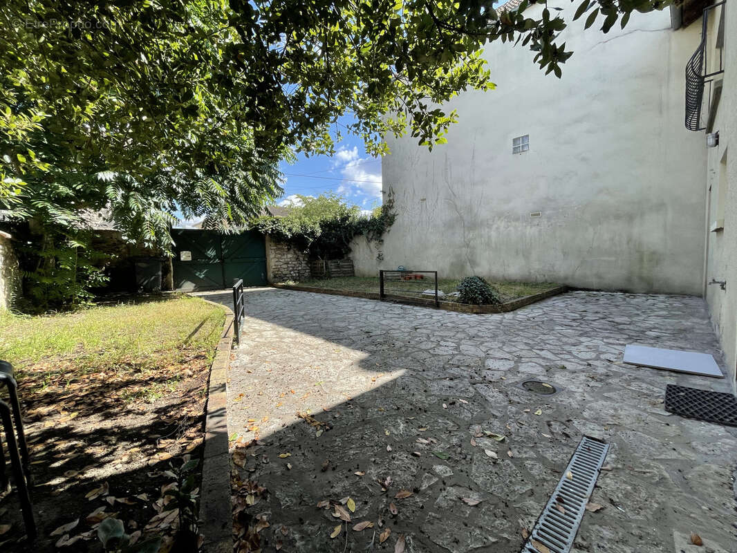 Appartement à LES MUREAUX