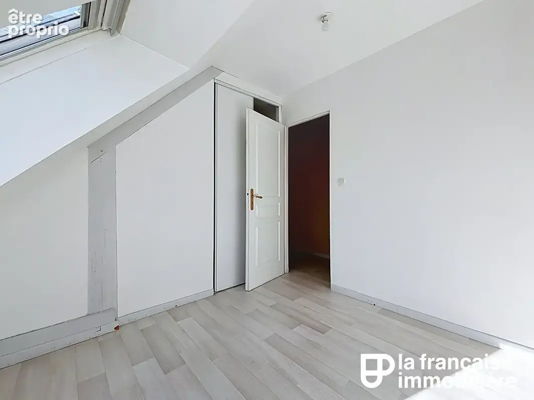A VENDRE - CHAVAGNE - Maison indépendante 7 pièces - garage double - photo 11