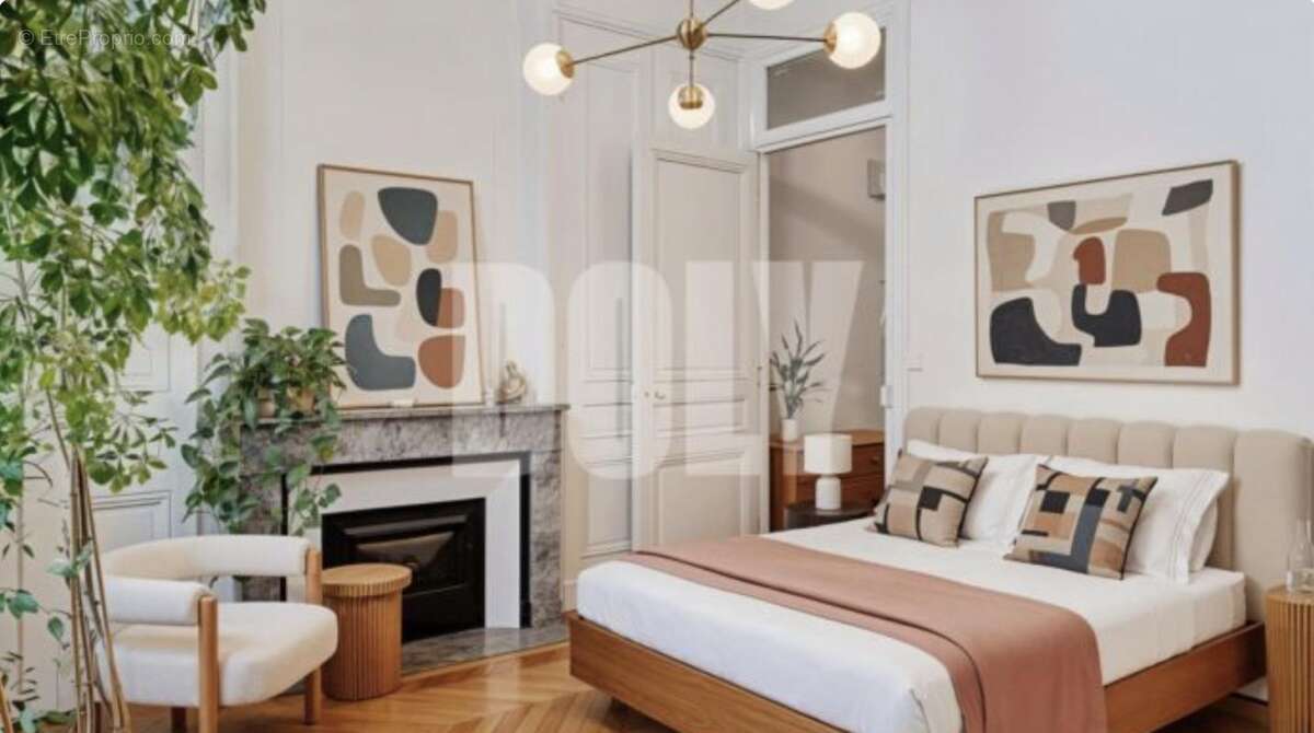 Appartement à PARIS-7E