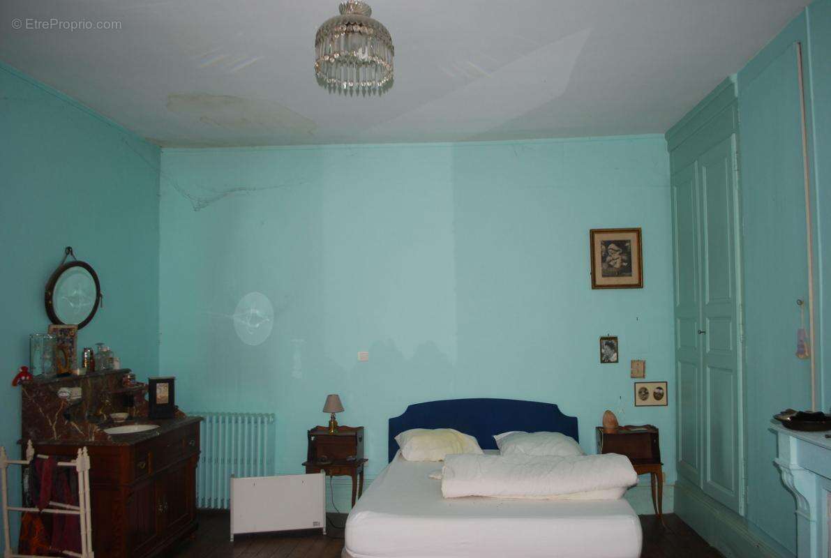 Maison à COSNE-COURS-SUR-LOIRE