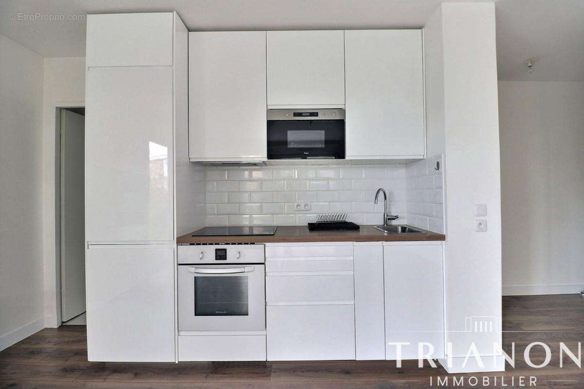 Studio avec vaste séjour de plus de 28 m² et belle terrasse de 16.30 m² - photo 3