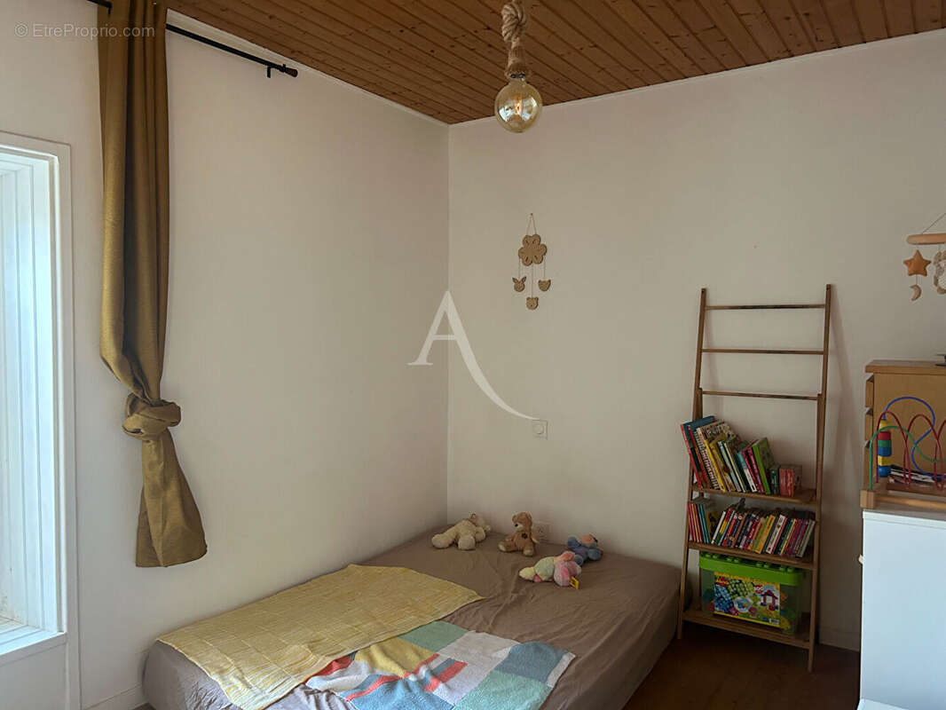 Maison à L'ILE-D'ELLE