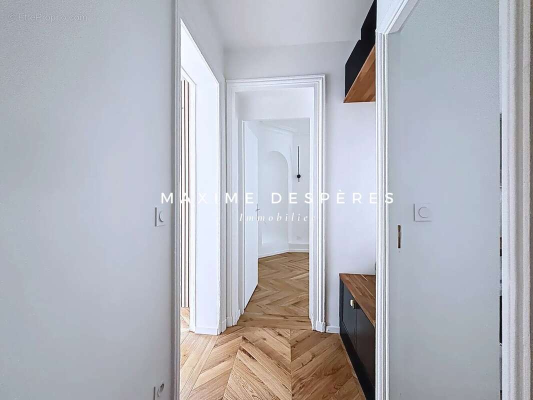 Appartement à PARIS-17E