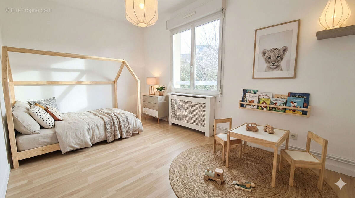 Maison à SAINT-THIBAULT-DES-VIGNES