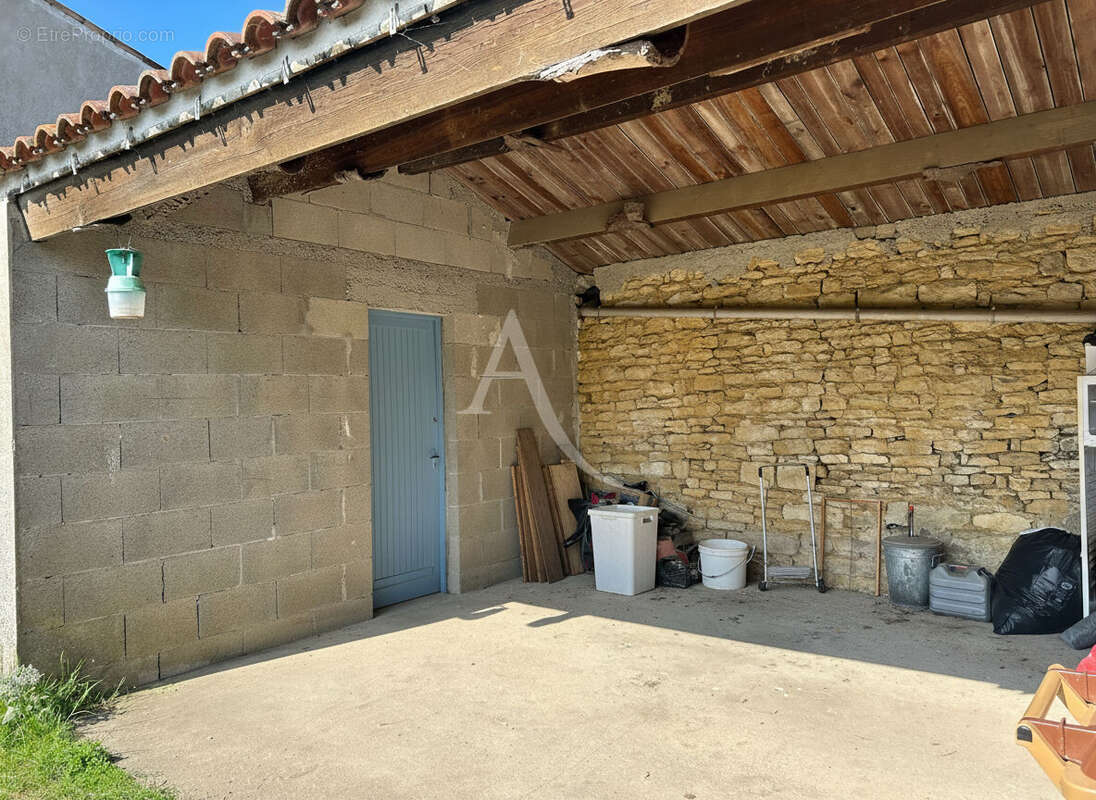 Maison à L'ILE-D'ELLE