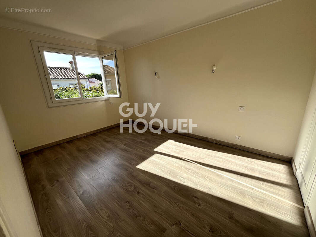 Maison à VILLENEUVE-DE-LA-RAHO