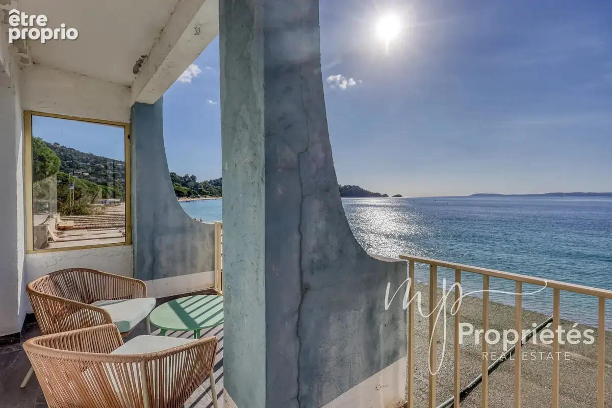 Exclusivite - à vendre le lavandou  – appartement 3 pièces – vue mer panoramique – accès direct à la plage - photo 8