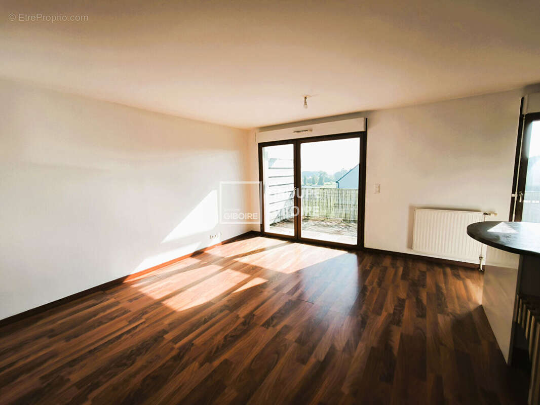 Appartement à VEZIN-LE-COQUET