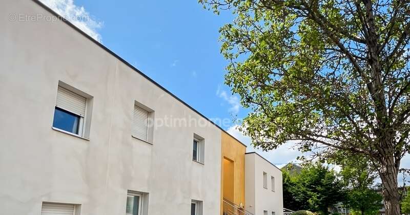 Appartement à VEZIN-LE-COQUET