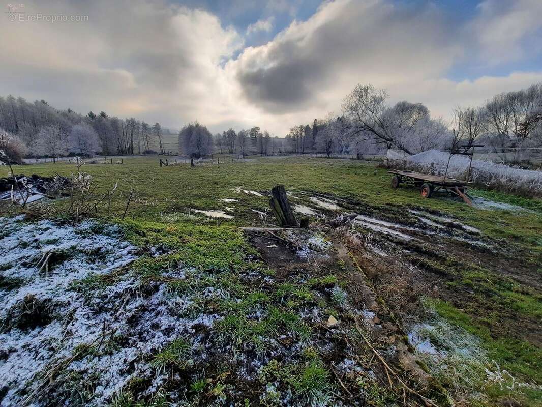 Maison à LA CHAPELLE-AUX-BOIS