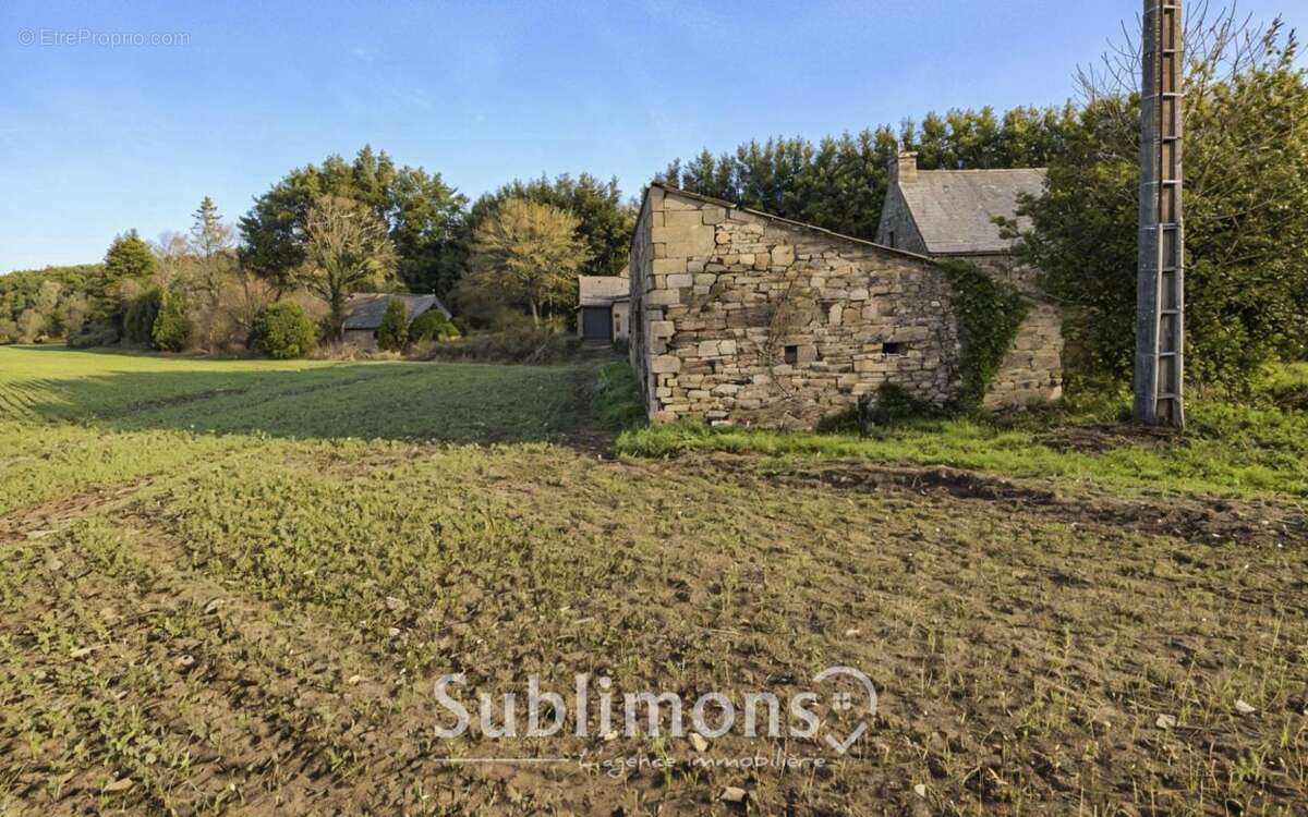 Maison à LANGUIDIC