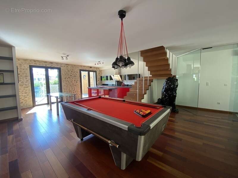 Dpt Pyrénées Orientales (66), à vendre proche LE SOLER Maison 5 pièces 169 m² garage, cour, jacuzzi - photo 5
