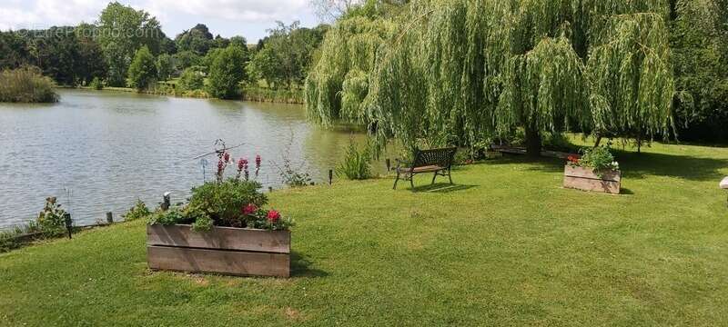 Maison à BEAUMONT-PIED-DE-BOEUF