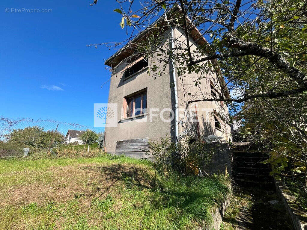 Maison à NEUFCHATEAU