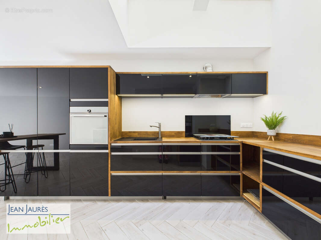 Maison à SAINTE-SAVINE