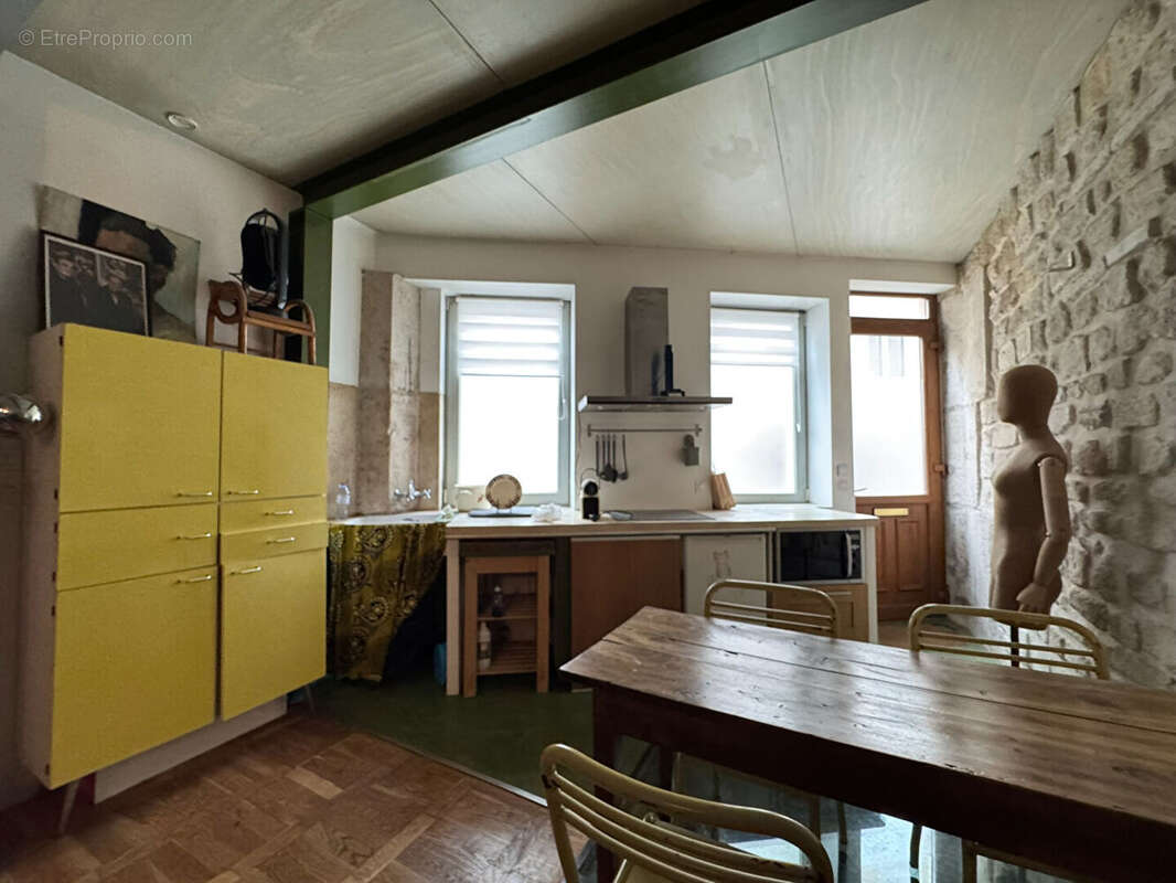 Appartement à PARIS-20E