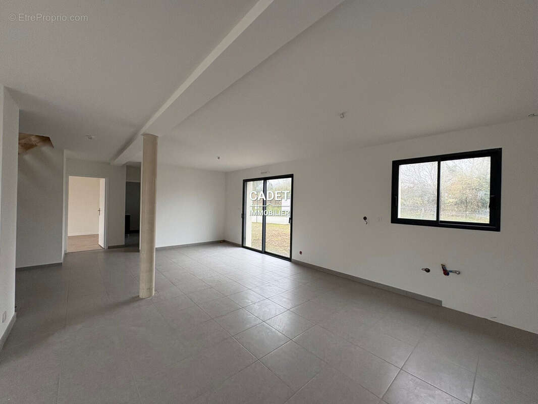 Maison à LA LUCERNE-D&#039;OUTREMER