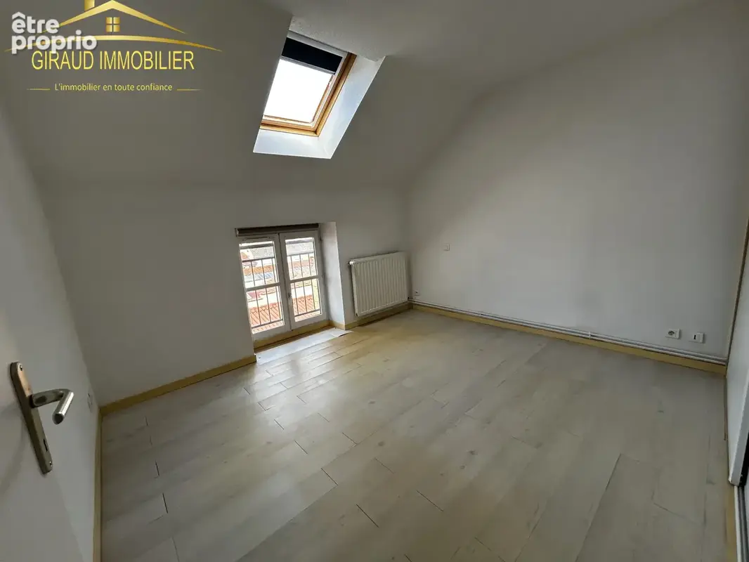 Charlieu duplex t4 2eme etage - photo 5