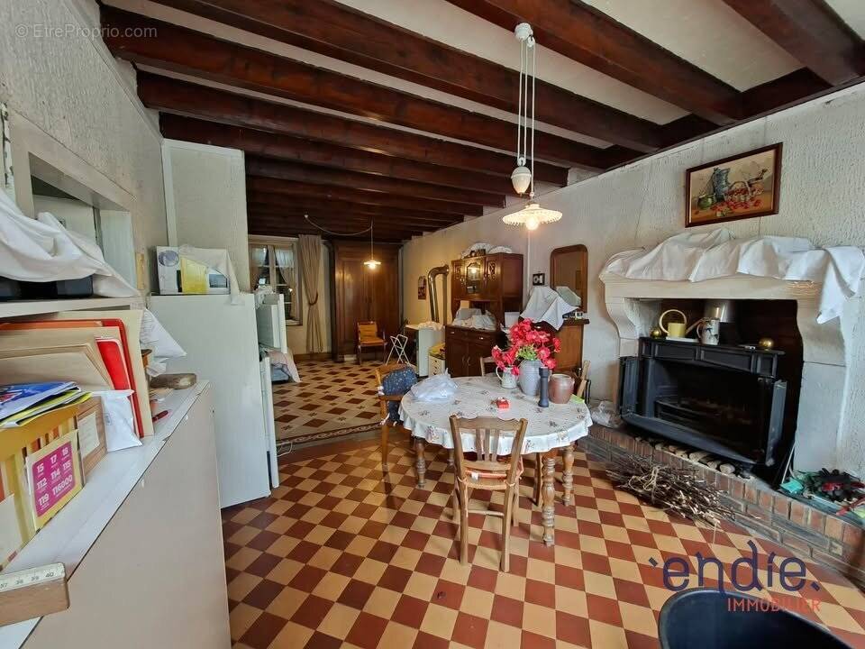 Maison à COLOMBIER