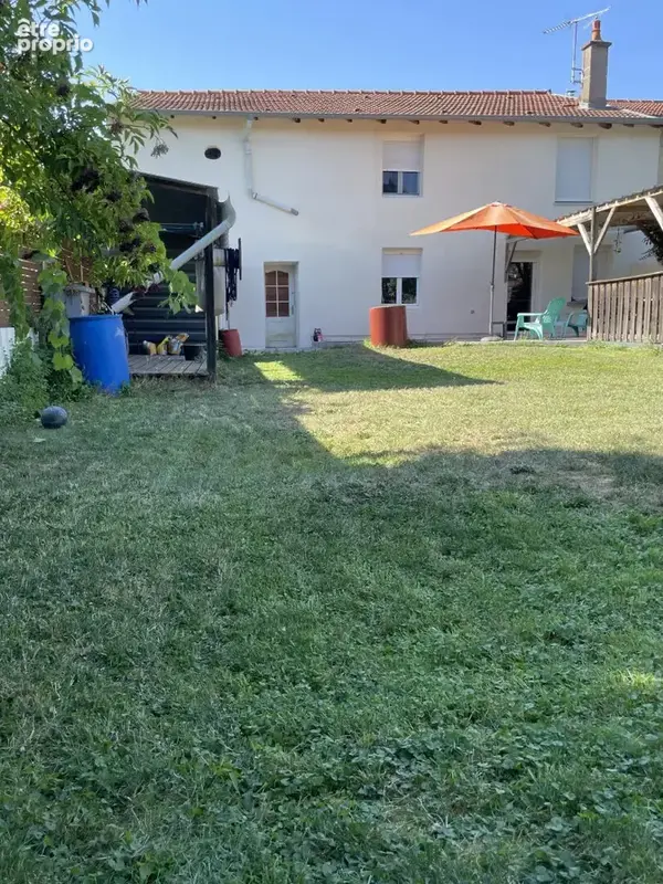 Maison de village rénovée avec jardin clos - Exclusivité - photo 11