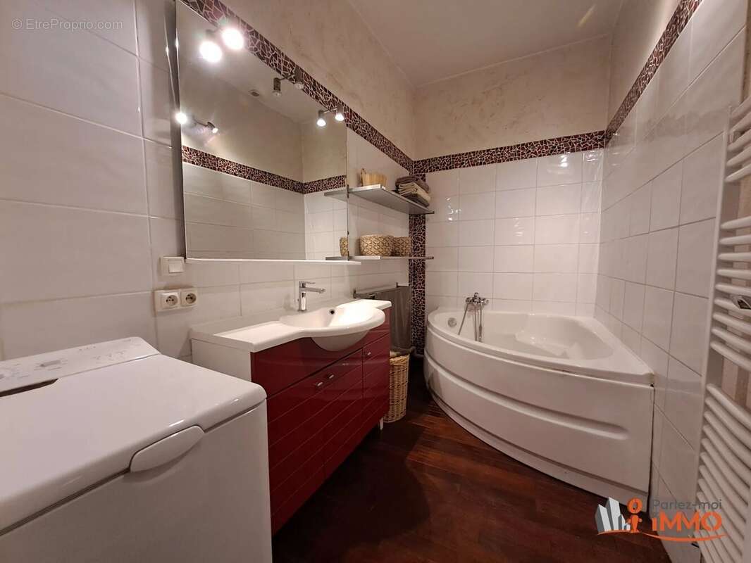 Appartement à SAINT-ETIENNE