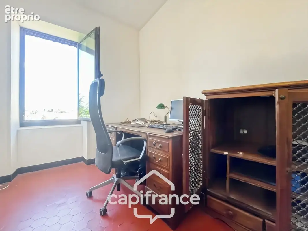 ne demeure de caractère au cœur de la Provence: 242 m2 de superficie habitable , une TERRASSE PANORAMIQUE. Distribution sur 3 ni - photo 30