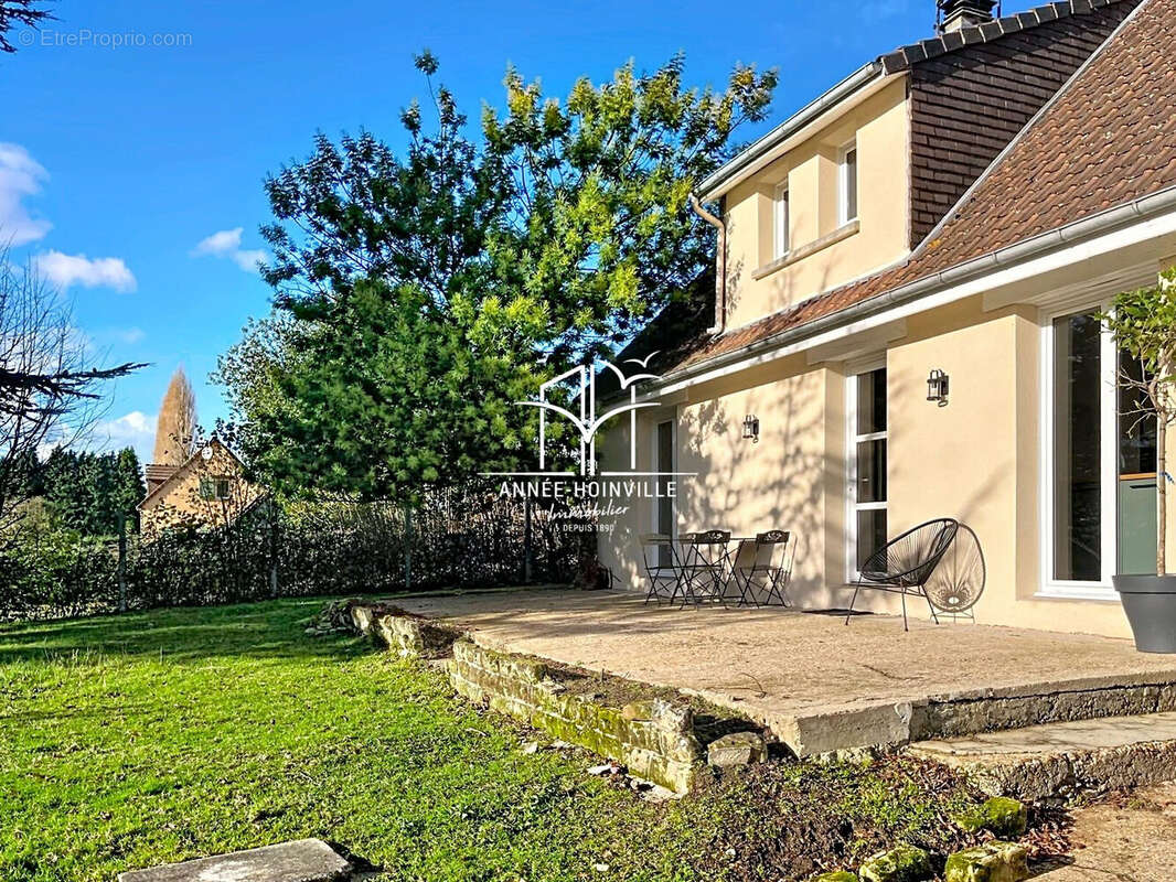 Maison à SAINT-MARTIN-AUX-CHARTRAINS