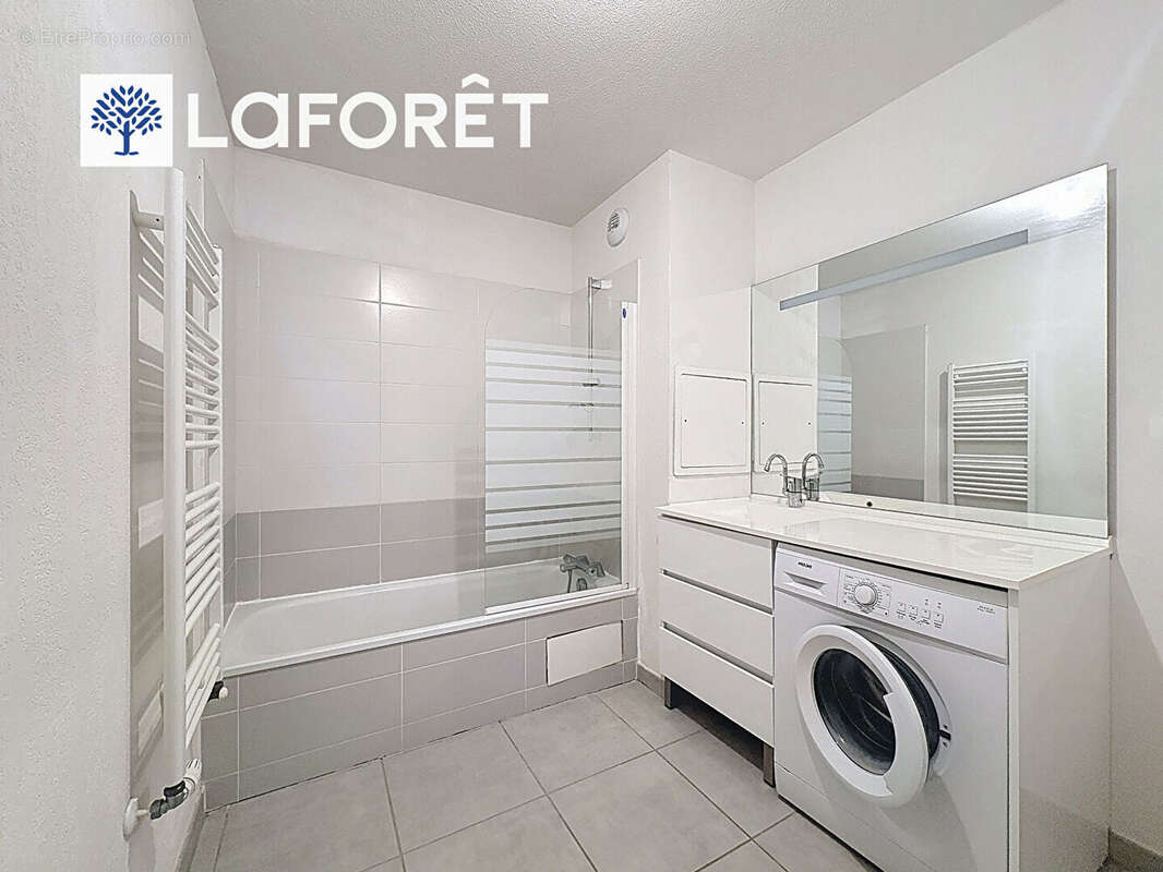 Appartement à L&#039;ISLE-D&#039;ABEAU