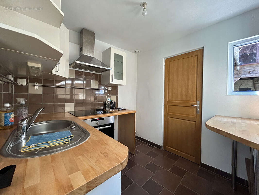 À VENDRE - Maison rénovée d'environ 68 m² au sol - Picquigny - photo 4