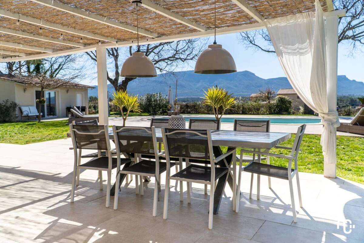 Maison à POURRIERES