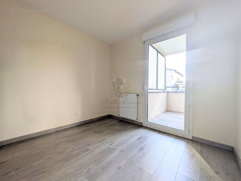 Appartement à SAINT-GENIS-LAVAL