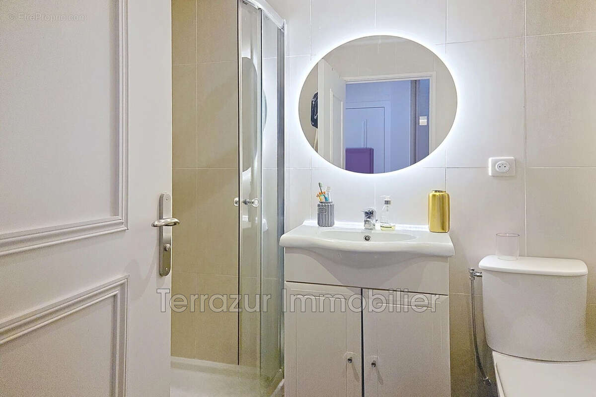 Appartement à VALLAURIS