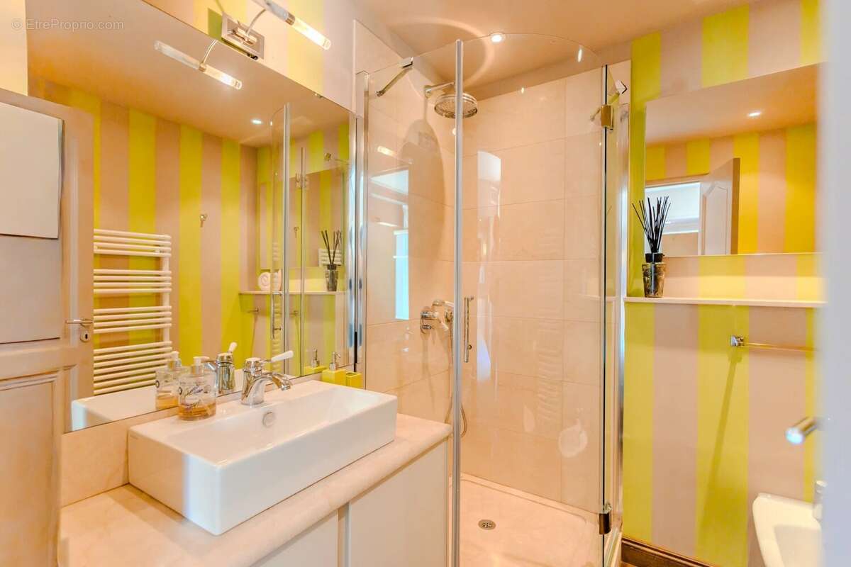 Appartement à SAINT-TROPEZ