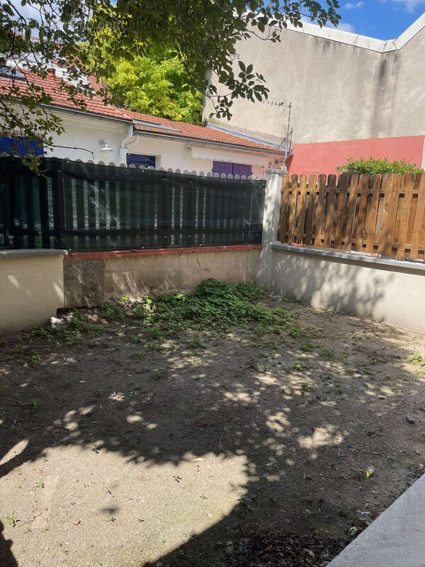 Commerce à SAINT-MAUR-DES-FOSSES