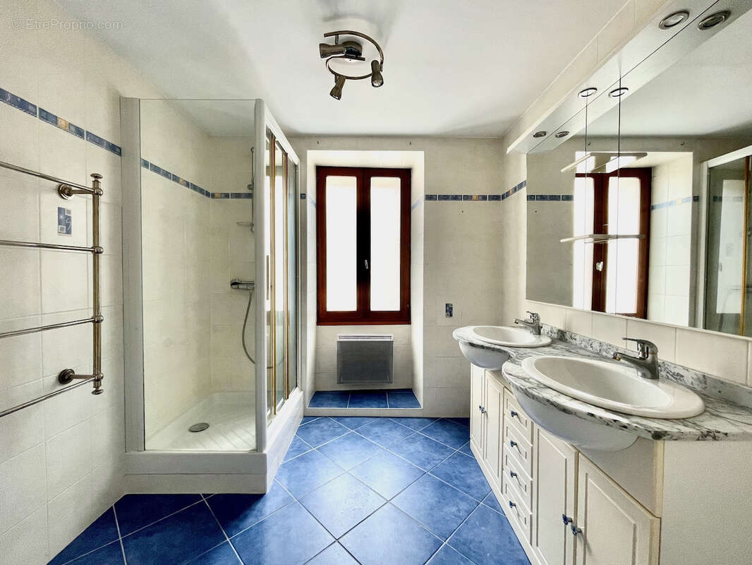 Appartement à DIVONNE-LES-BAINS