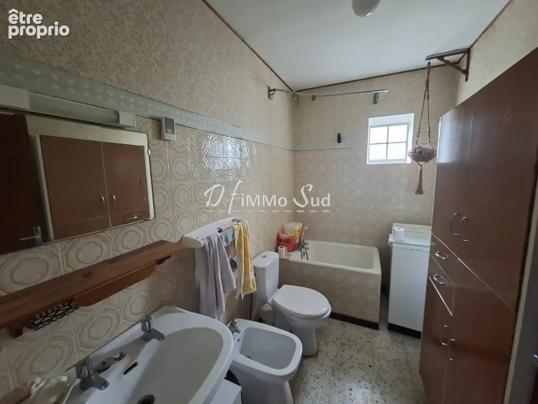 Maison en R+1 avec garage et extérieur - photo 11