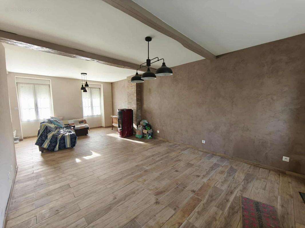 Maison 8 pièce(s) 211 m2 - photo 4