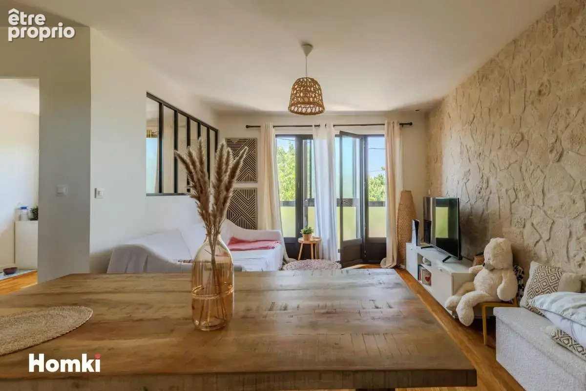 MIONS – Maison familiale de 158 m² avec véranda de 28 m² sur terrain de 777 m² - photo 2