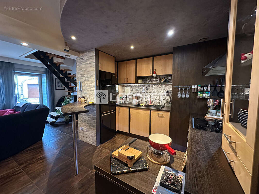 Appartement à LA CLUSE-ET-MIJOUX